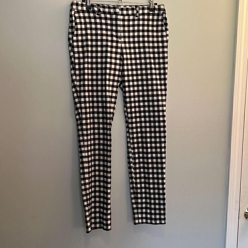 Dalia Women's Black White Gingham Rayon Blend Mid Rise Stretch Ankle Pants